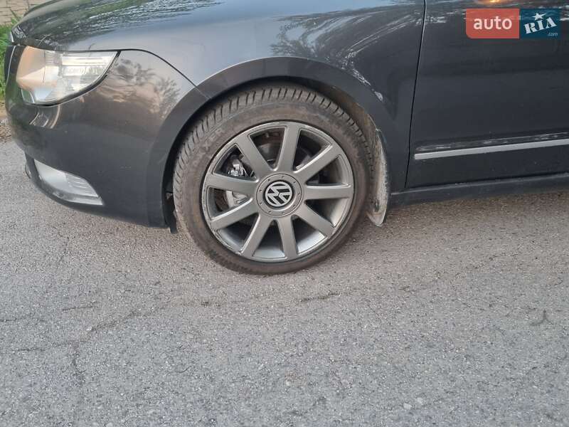 Лифтбек Skoda Superb 2009 в Запорожье