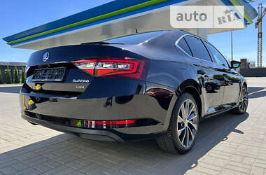 Лифтбек Skoda Superb 2017 в Ужгороде