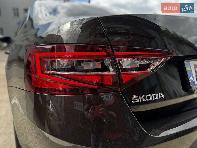 Лифтбек Skoda Superb 2016 в Звягеле