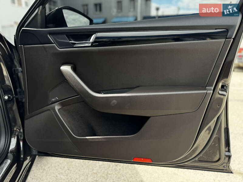 Лифтбек Skoda Superb 2016 в Звягеле
