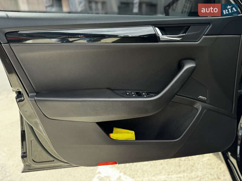 Лифтбек Skoda Superb 2016 в Звягеле