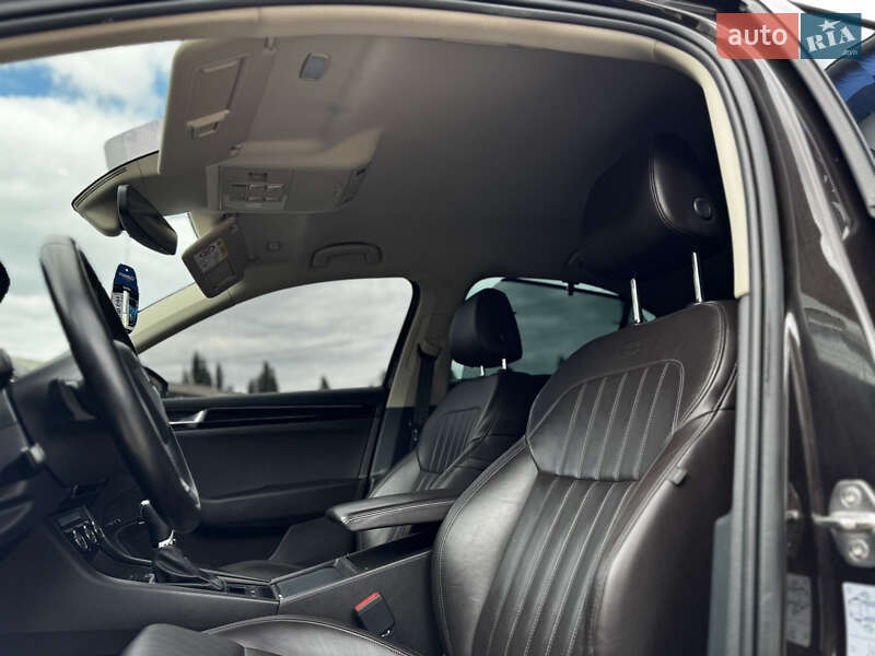 Лифтбек Skoda Superb 2016 в Звягеле