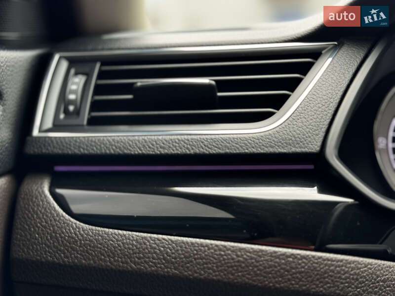Лифтбек Skoda Superb 2016 в Звягеле