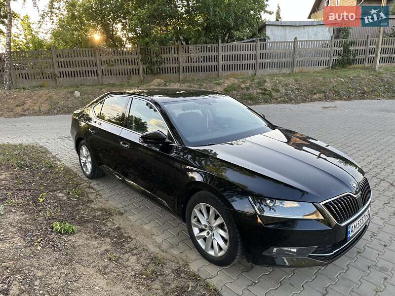 Ліфтбек Skoda Superb 2016 в Житомирі