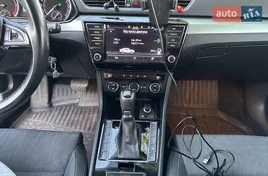 Лифтбек Skoda Superb 2016 в 