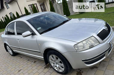 Ліфтбек Skoda Superb 2005 в Виноградові