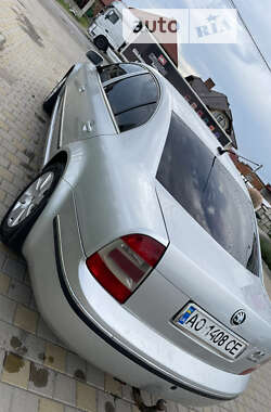 Ліфтбек Skoda Superb 2005 в Виноградові