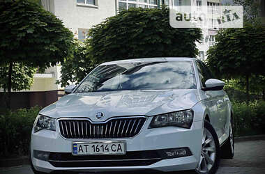 Лифтбек Skoda Superb 2015 в Львове