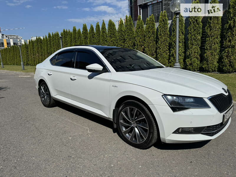 Лифтбек Skoda Superb 2017 в Днепре