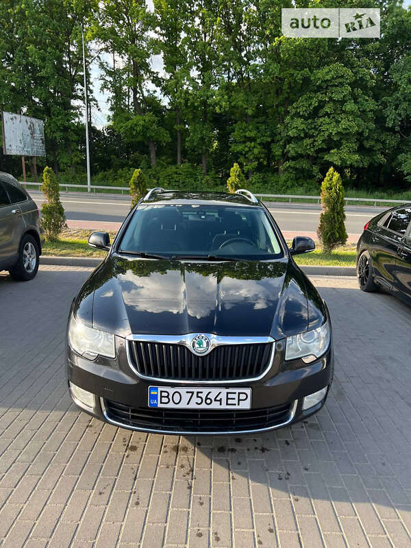 Skoda Superb 2012