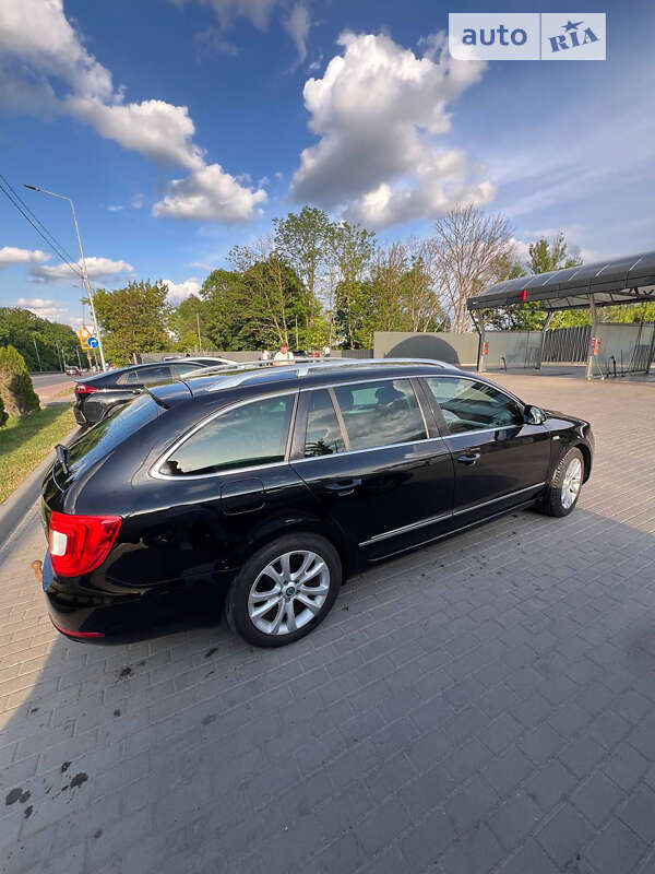 Універсал Skoda Superb 2012 в Тернополі