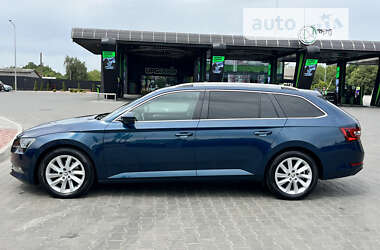 Универсал Skoda Superb 2019 в Луцке