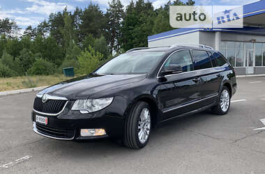 Универсал Skoda Superb 2012 в Радивилове