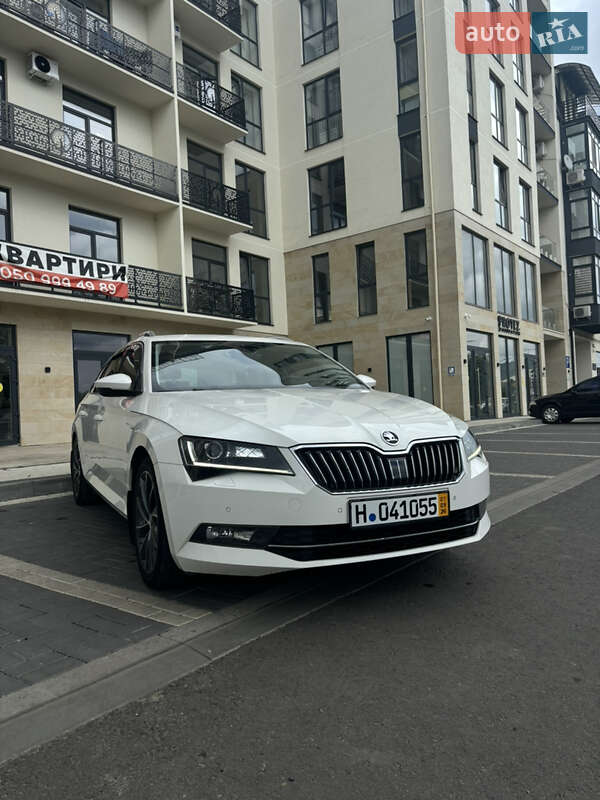 Универсал Skoda Superb 2016 в Мукачево