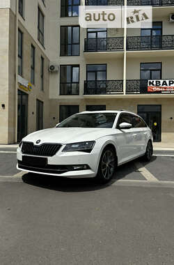 Універсал Skoda Superb 2016 в Мукачевому