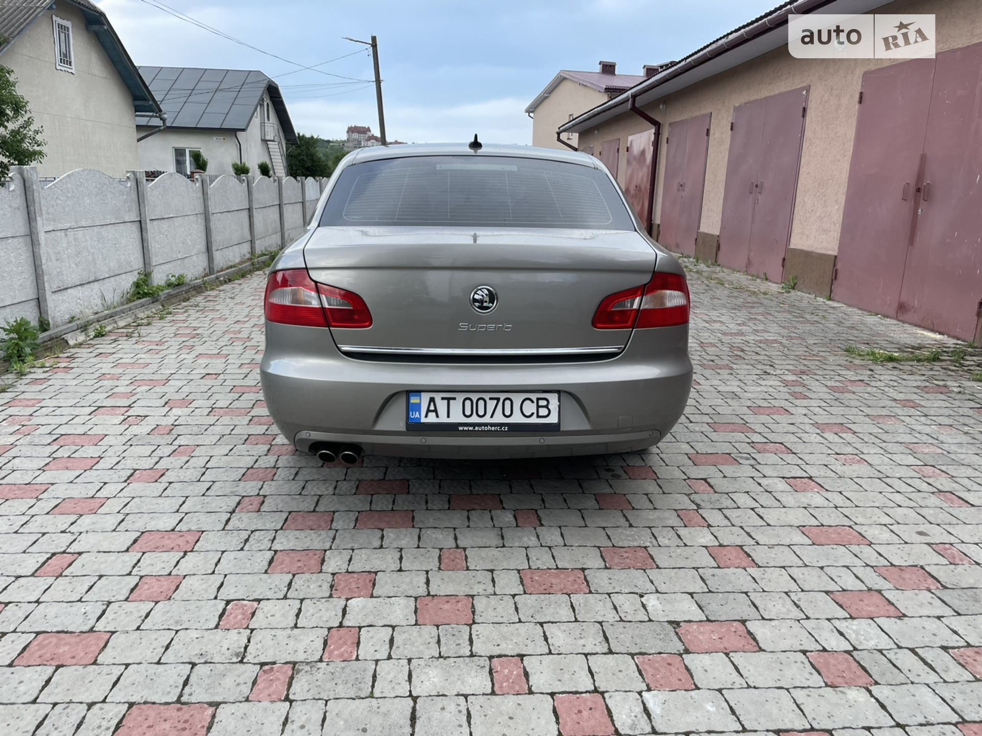 2010 Skoda Superb - мініатюра 8