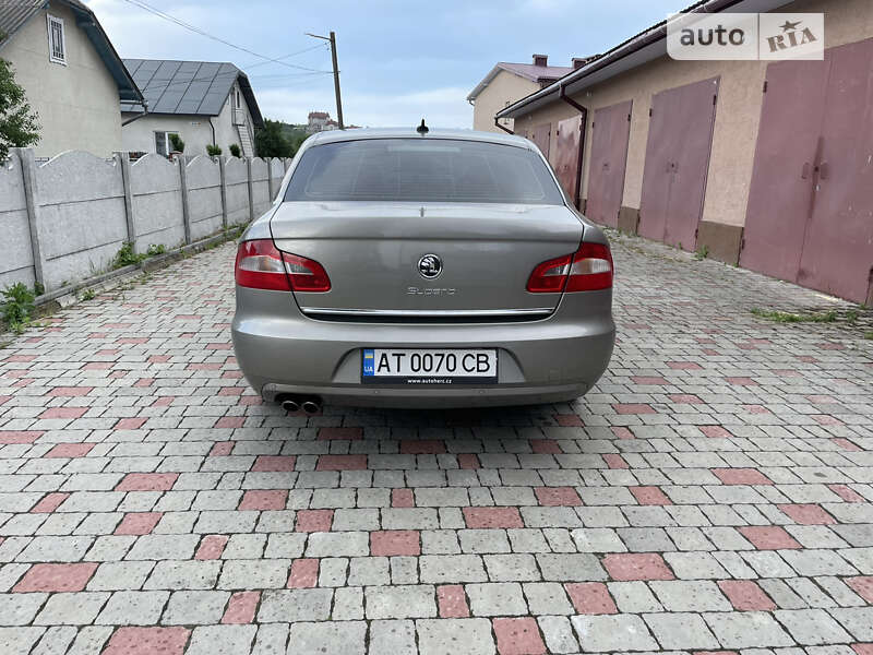 Лифтбек Skoda Superb 2010 в Ивано-Франковске