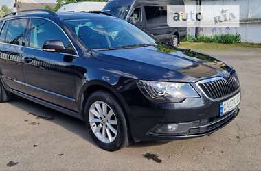 Универсал Skoda Superb 2014 в Умани