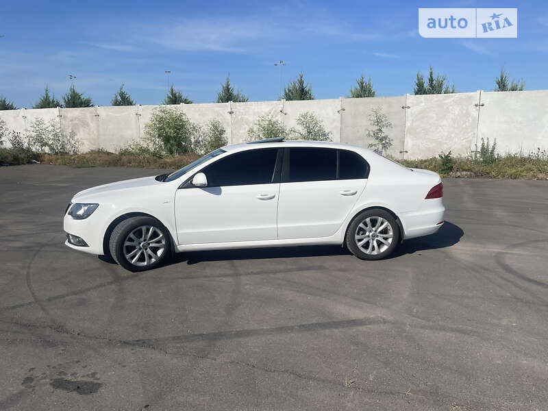 Ліфтбек Skoda Superb 2013 в 