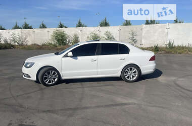 Ліфтбек Skoda Superb 2013 в 