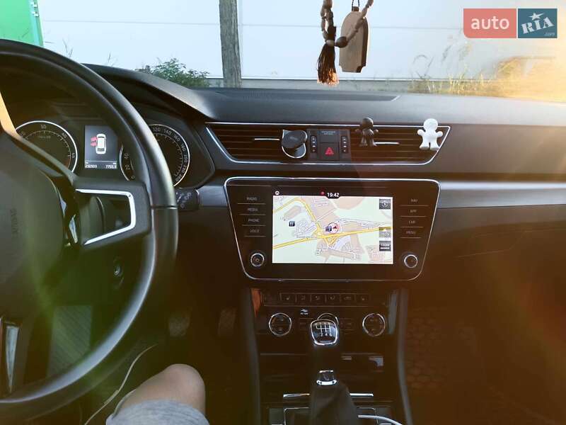 Универсал Skoda Superb 2018 в Хусте