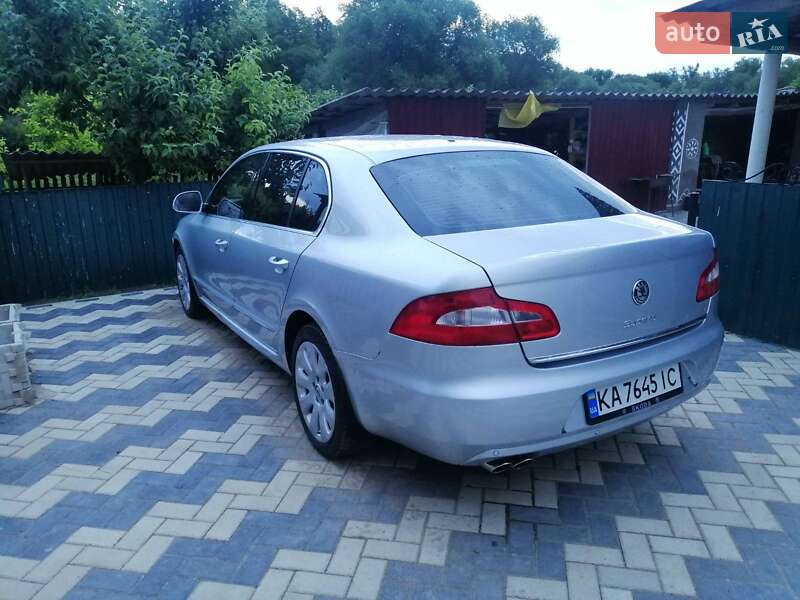 Лифтбек Skoda Superb 2011 в Киеве