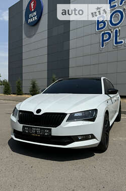 Лифтбек Skoda Superb 2016 в Кривом Роге