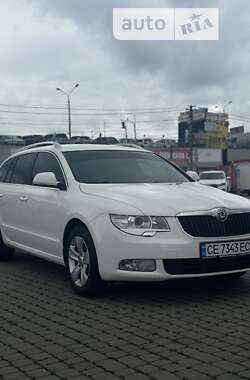 Універсал Skoda Superb 2011 в Чернівцях