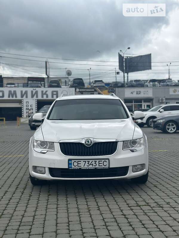 Універсал Skoda Superb 2011 в Чернівцях