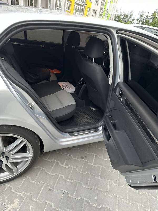 Лифтбек Skoda Superb 2008 в Киеве