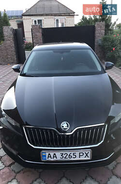 Ліфтбек Skoda Superb 2017 в 