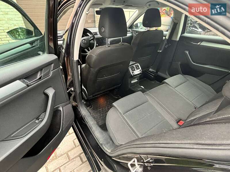Лифтбек Skoda Superb 2019 в Киеве