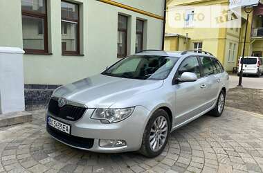 Універсал Skoda Superb 2011 в Львові