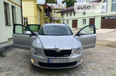 Універсал Skoda Superb 2011 в Львові