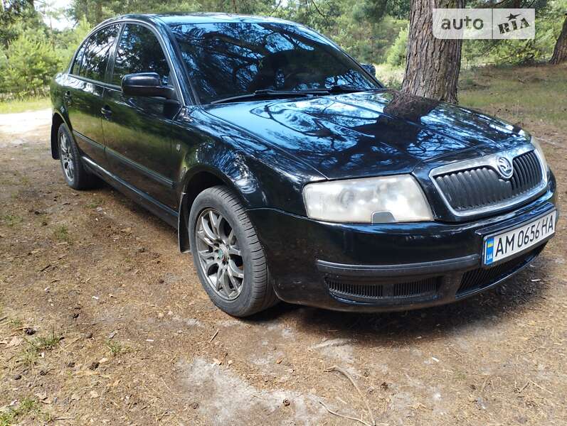 Ліфтбек Skoda Superb 2005 в Славуті