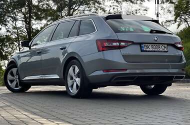 Універсал Skoda Superb 2018 в Луцьку