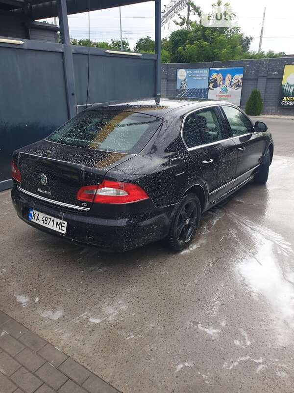 Ліфтбек Skoda Superb 2011 в Кременчуці