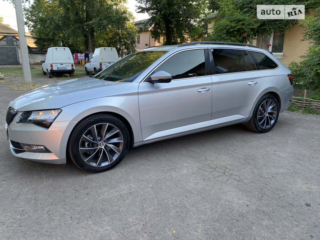 2018 Volkswagen Touareg - мініатюра 18
