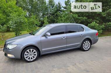 Лифтбек Skoda Superb 2009 в Хмельницком