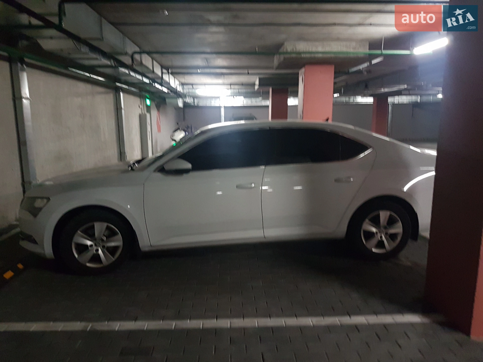 2016 Skoda Superb - мініатюра 2
