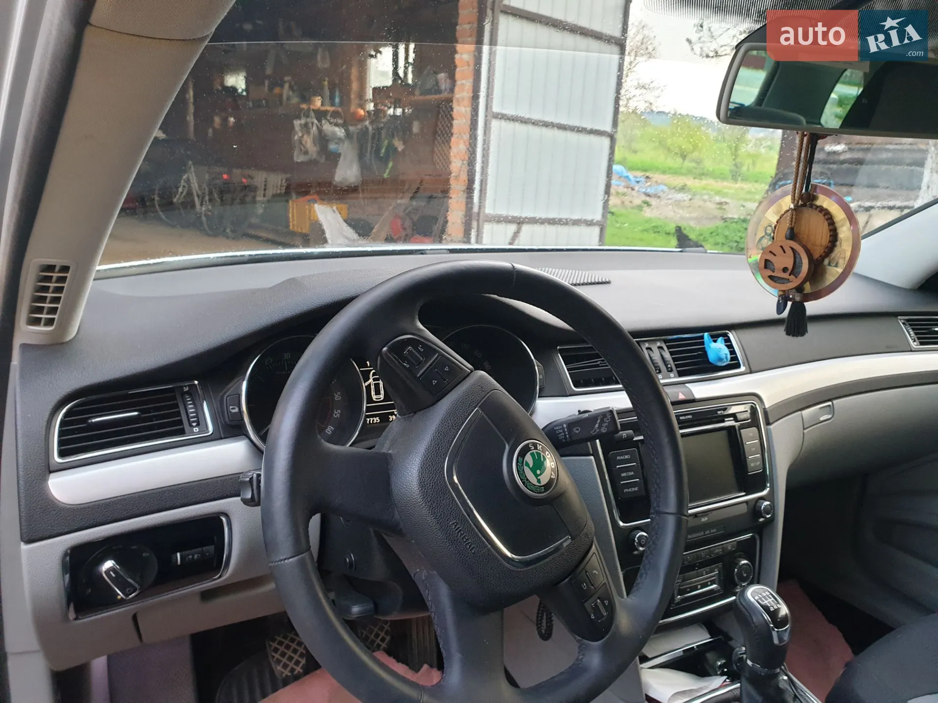 2010 Skoda Superb - мініатюра 5
