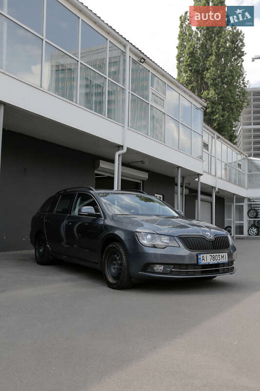 Универсал Skoda Superb 2015 в Киеве