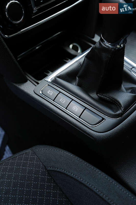 Универсал Skoda Superb 2015 в Киеве