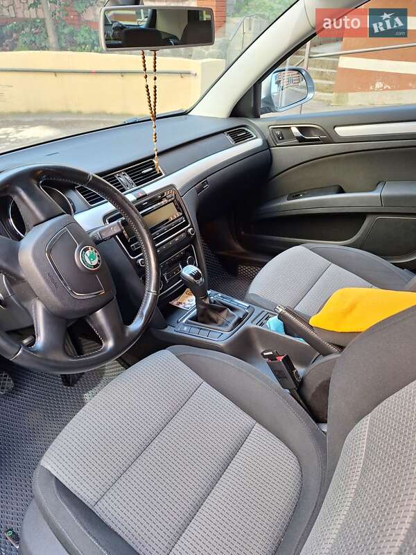 Лифтбек Skoda Superb 2012 в Киеве