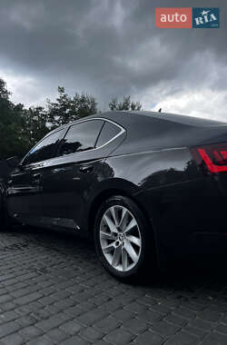 Лифтбек Skoda Superb 2017 в 