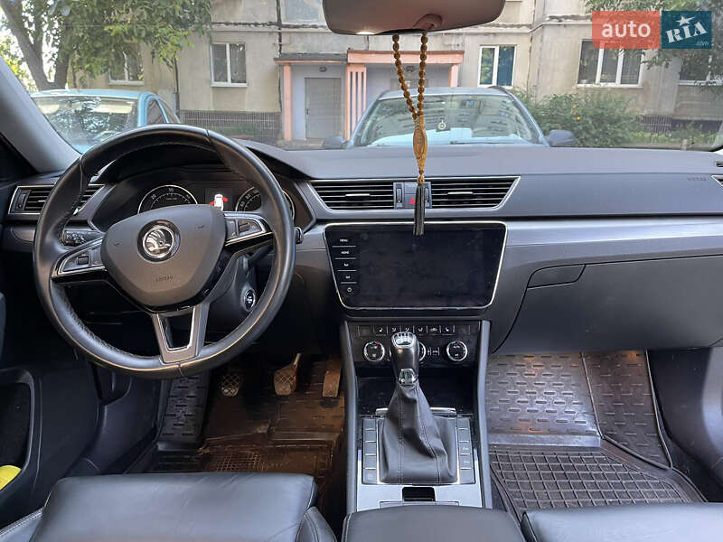 Універсал Skoda Superb 2018 в Сумах