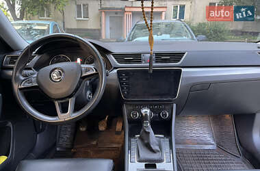 Универсал Skoda Superb 2018 в 