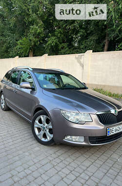 Універсал Skoda Superb 2013 в Миколаєві