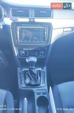 Лифтбек Skoda Superb 2012 в 