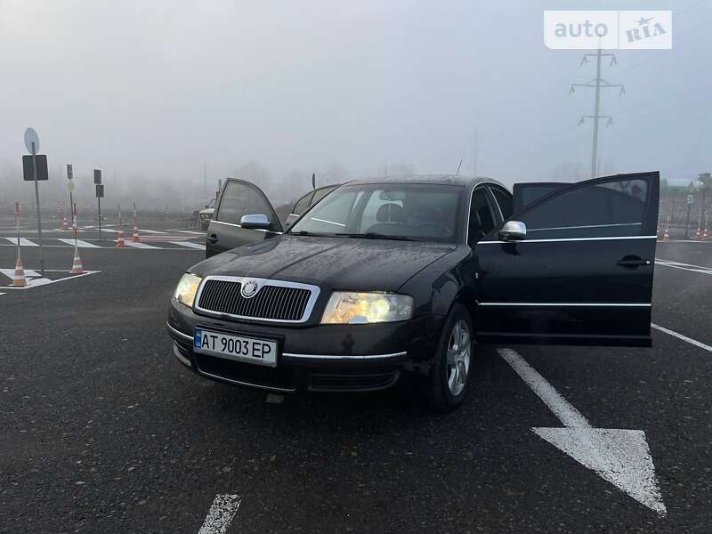 Лифтбек Skoda Superb 2006 в 